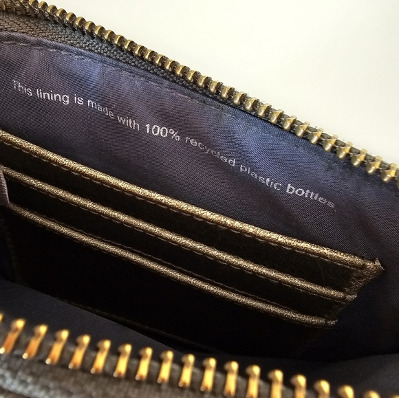 Matt & Nat Green Wristlet Vegan Leather - Picture 5 of 8